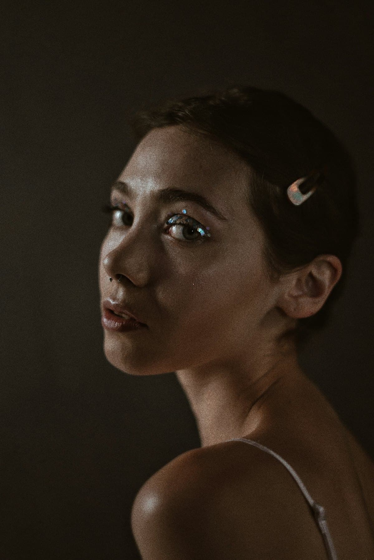 Single-light editorial