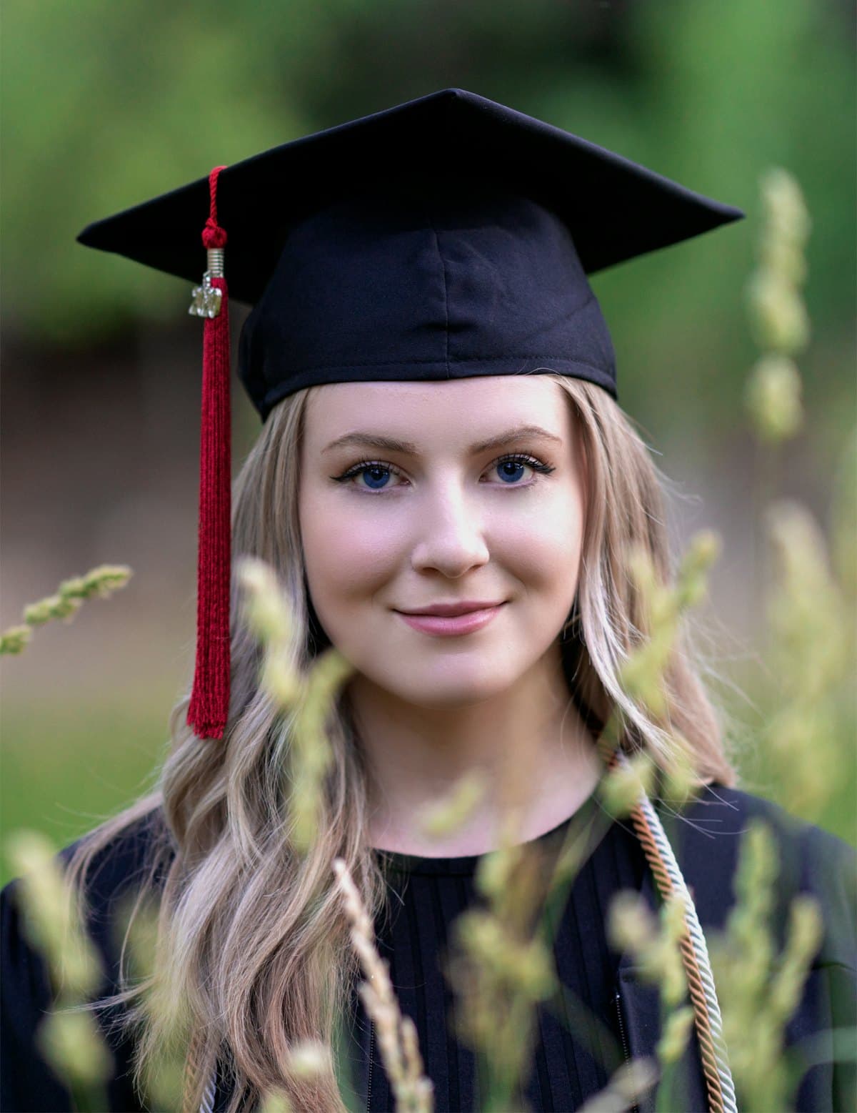 Cap and gown, quick set
